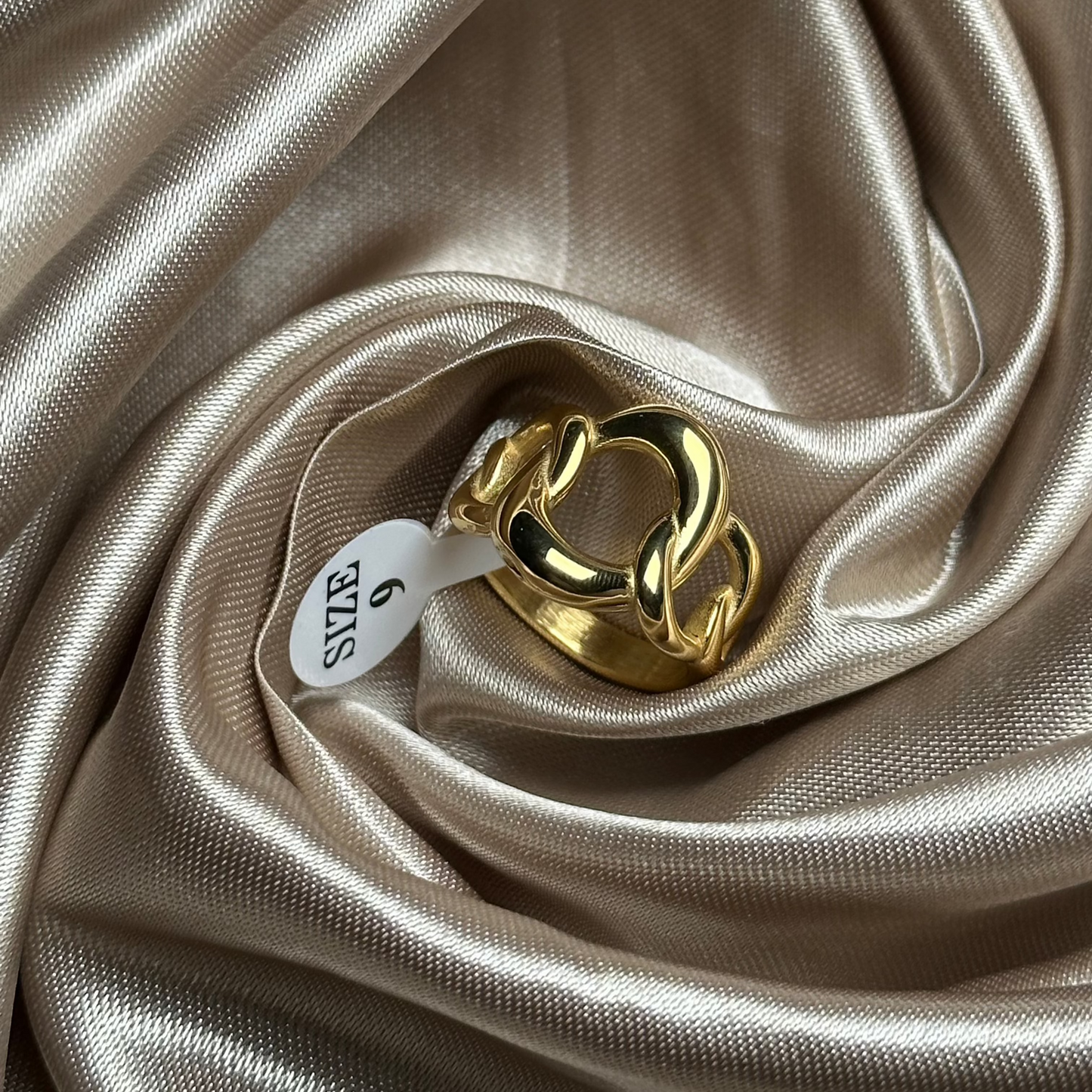 LUXE LINK RING